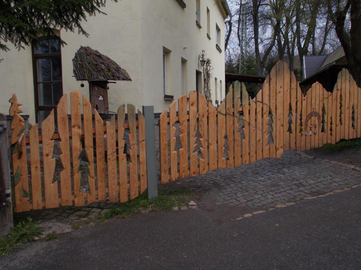 Ferienwohnung "Hinter Den Sieben Bergen" Schwarzenberg  Esterno foto